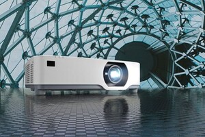 מקרן לייזר נק NEC P547UL