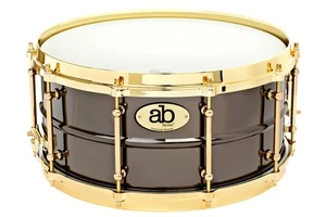 סנר ab Drums Saturn Brass 1405 במידה 14 × 5 אינץ׳